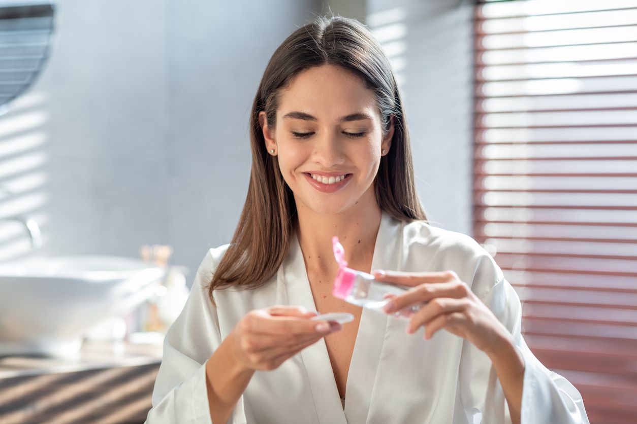 Cara Pemakaian Toner yang Tepat agar Hasilnya Maksimal - Kreasique