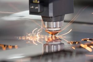 Keunggulan Sistem Peralatan Fabrikasi Logam dengan Mesin Laser Cutting